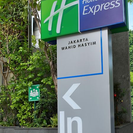 Holiday Inn Express Jakarta Wahid Hasyim By Ihg Buitenkant foto