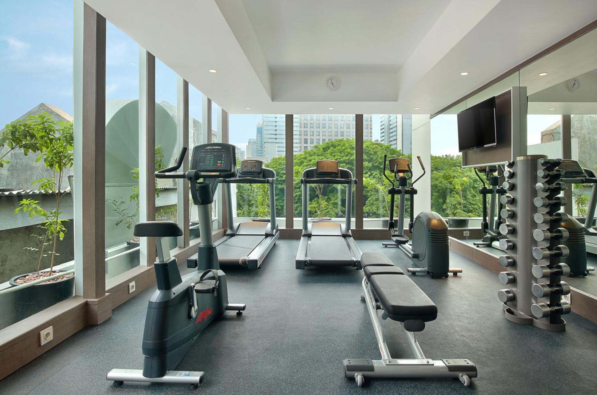 Holiday Inn Express Jakarta Wahid Hasyim By Ihg Buitenkant foto