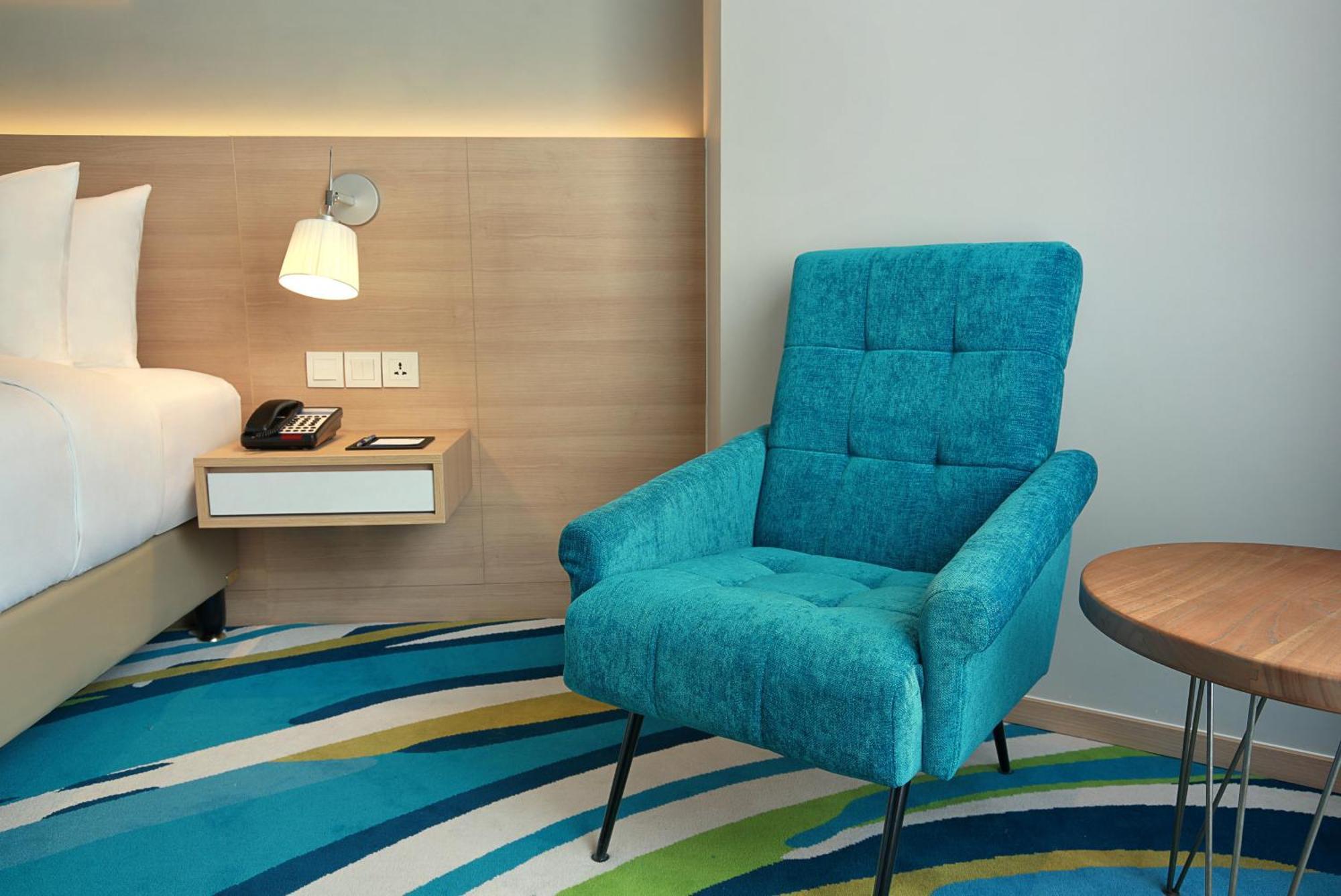 Holiday Inn Express Jakarta Wahid Hasyim By Ihg Buitenkant foto