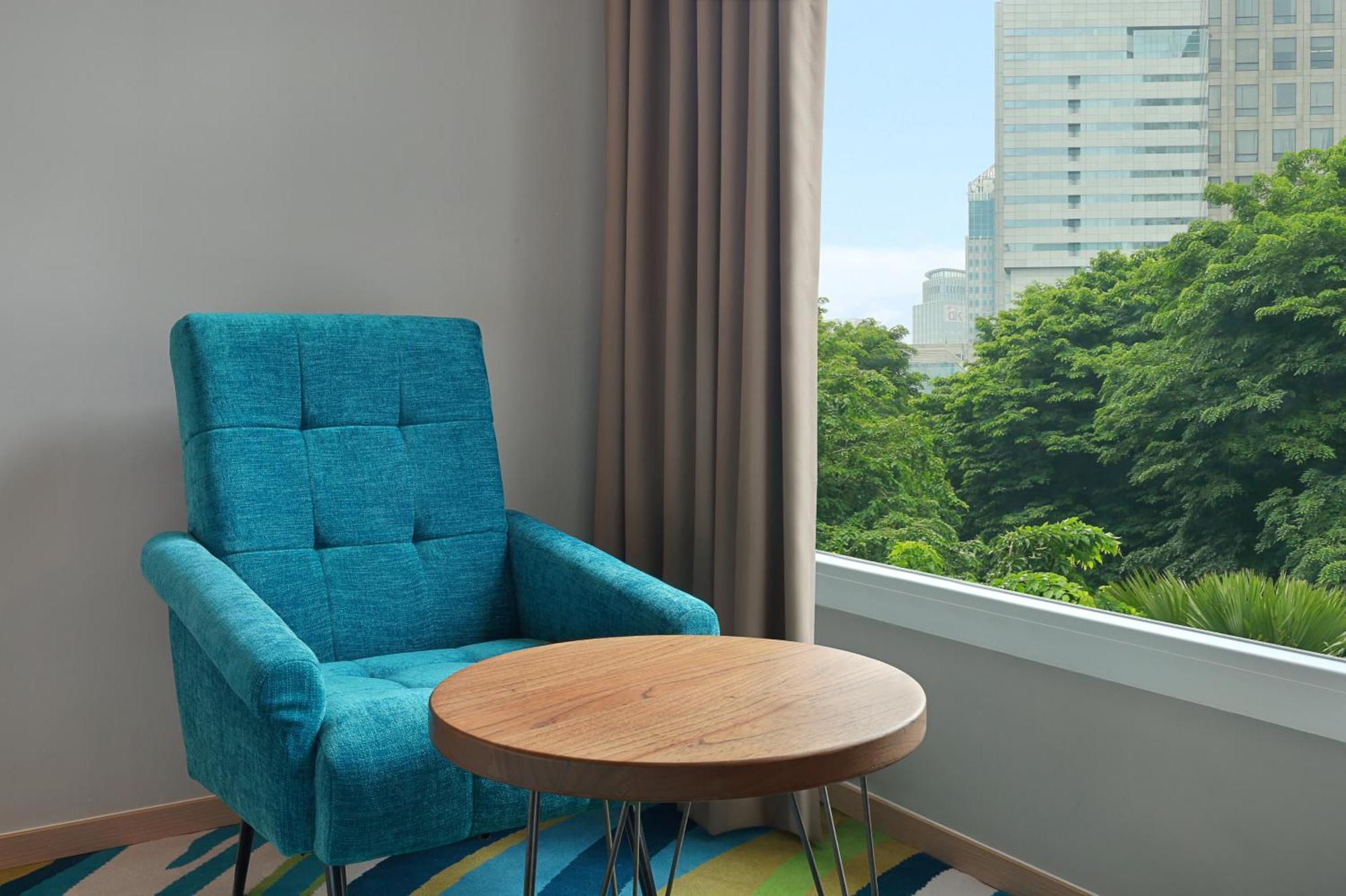 Holiday Inn Express Jakarta Wahid Hasyim By Ihg Buitenkant foto