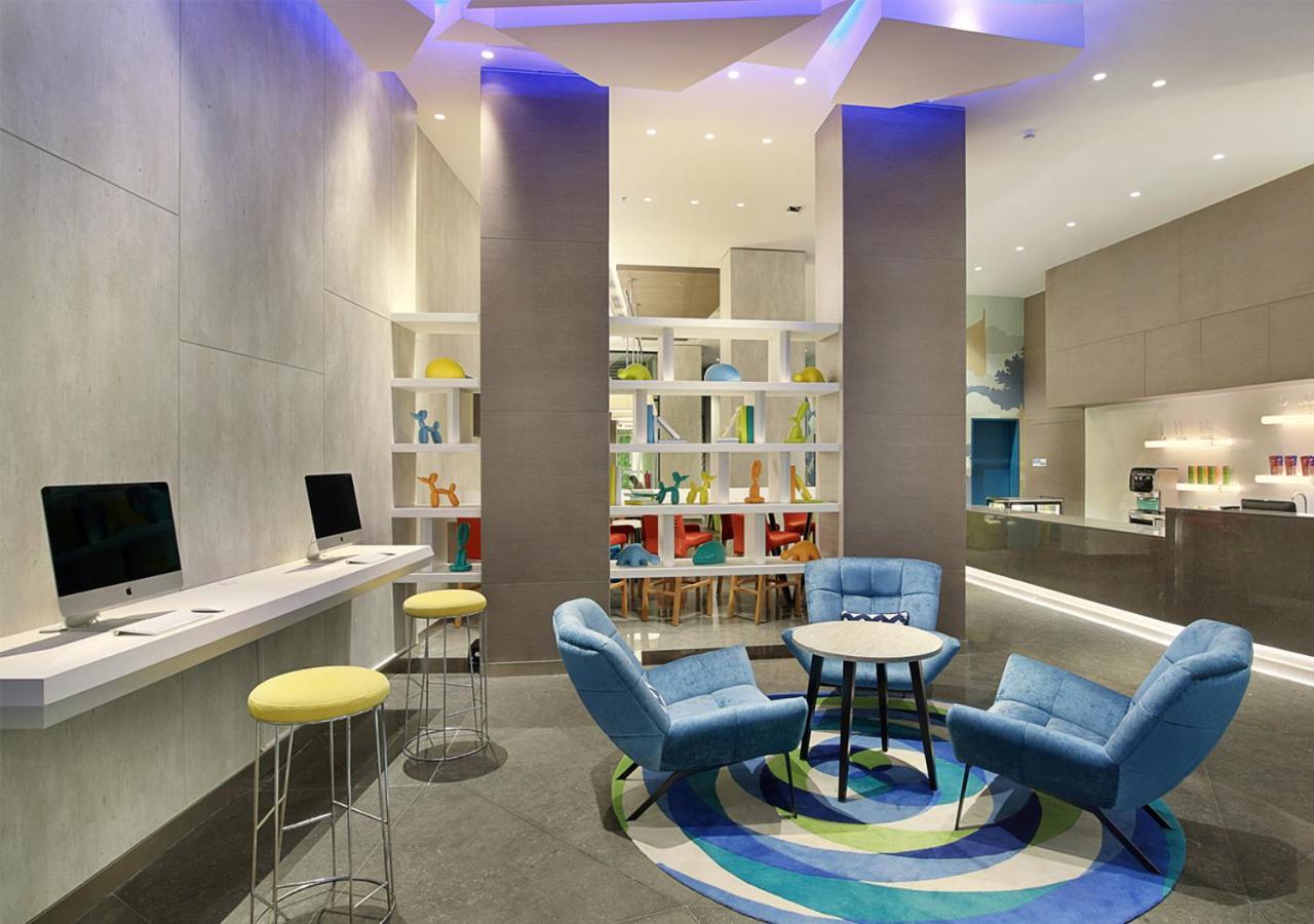 Holiday Inn Express Jakarta Wahid Hasyim By Ihg Buitenkant foto