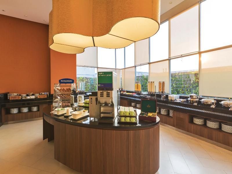 Holiday Inn Express Jakarta Wahid Hasyim By Ihg Buitenkant foto